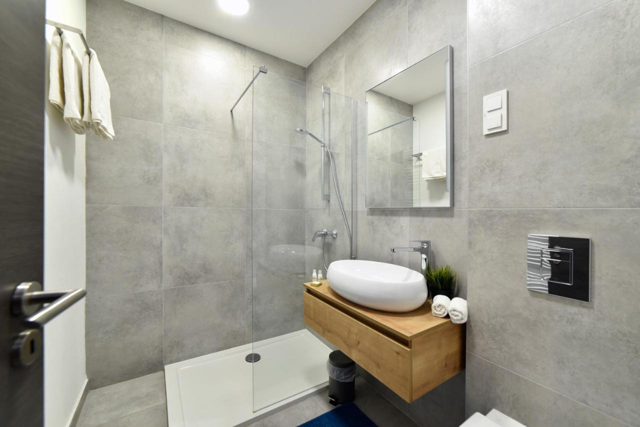 Zrinski Premium Suites & Rooms زغرب المظهر الخارجي الصورة